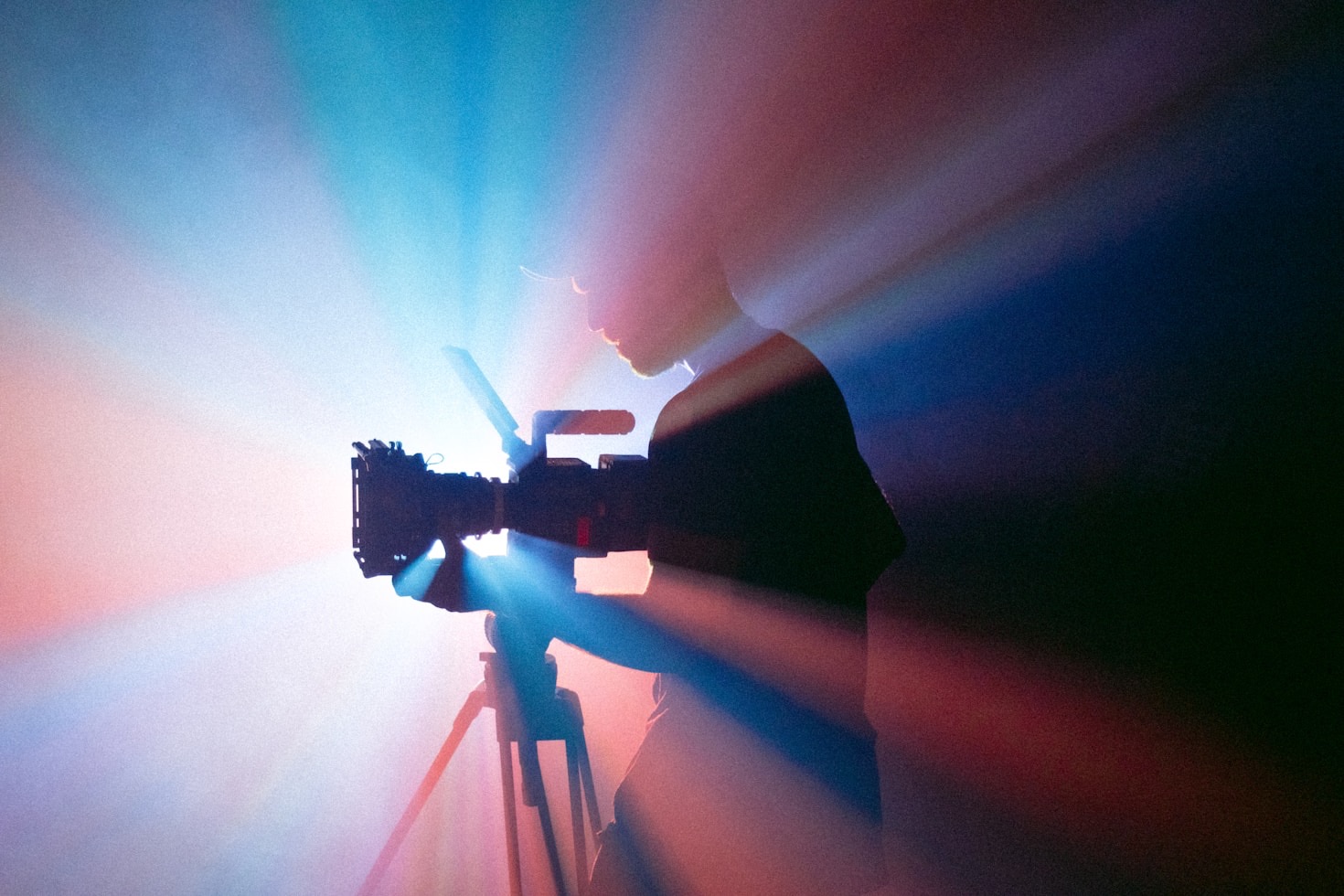 How Photography Shapes Our Perception of Stories
